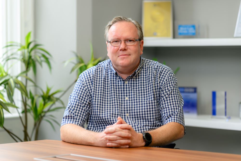 AM – Neil Tuck